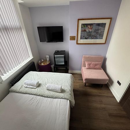 Southgate Luxury Apartments Elland Eksteriør bilde