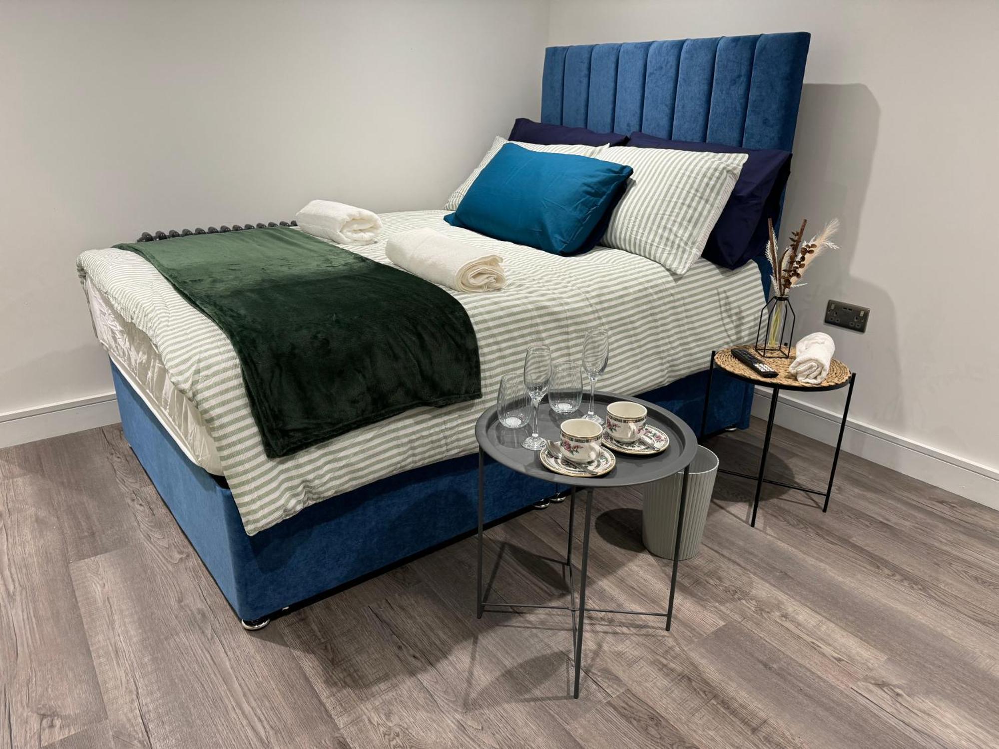 Southgate Luxury Apartments Elland Eksteriør bilde