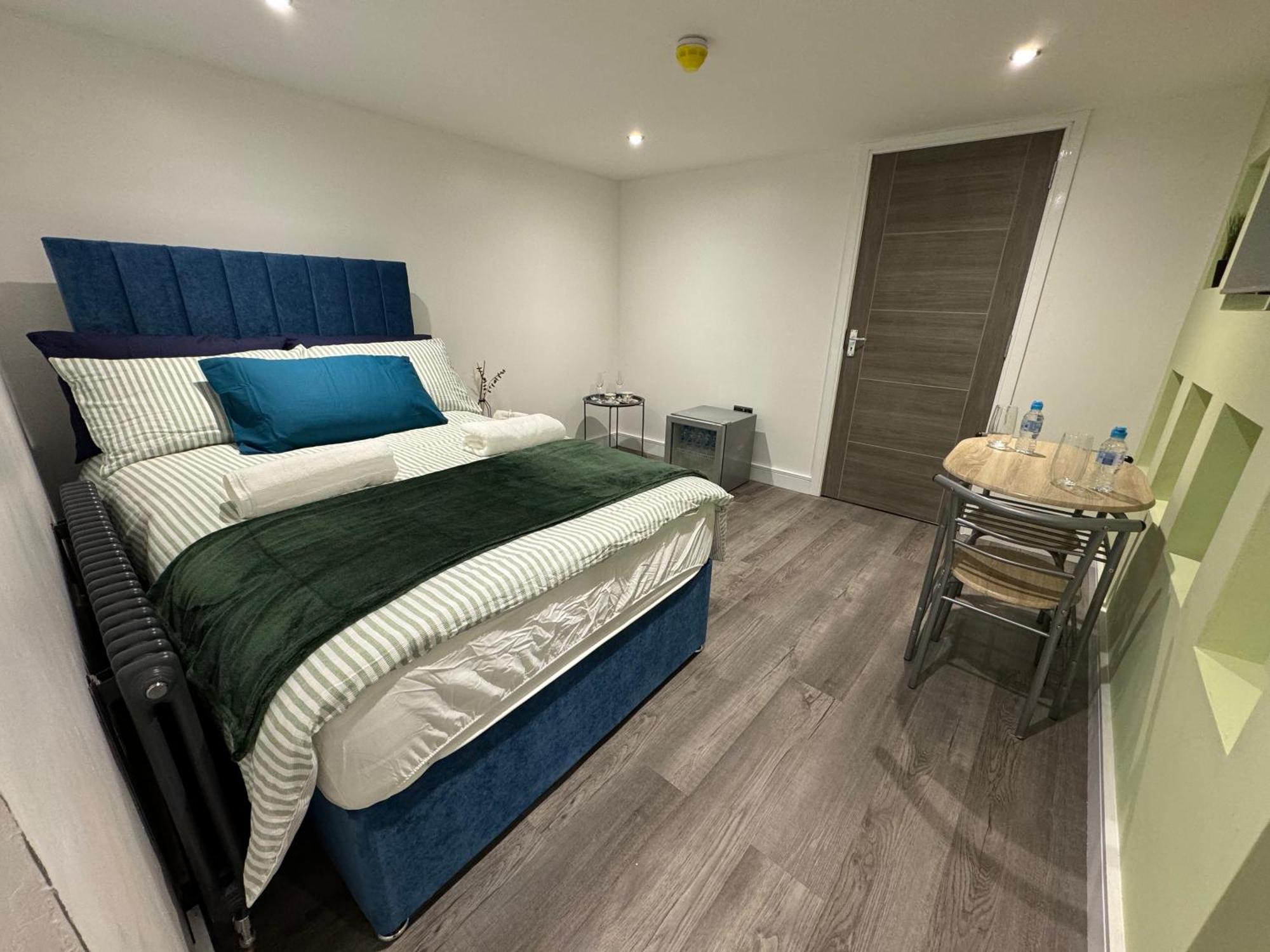 Southgate Luxury Apartments Elland Eksteriør bilde