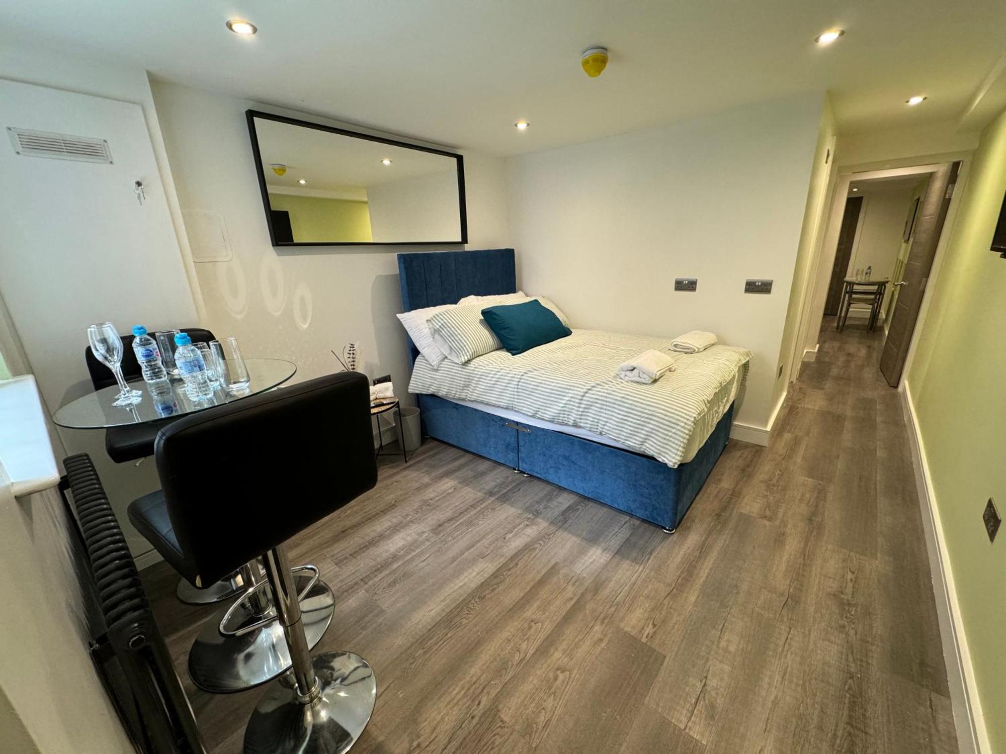 Southgate Luxury Apartments Elland Eksteriør bilde