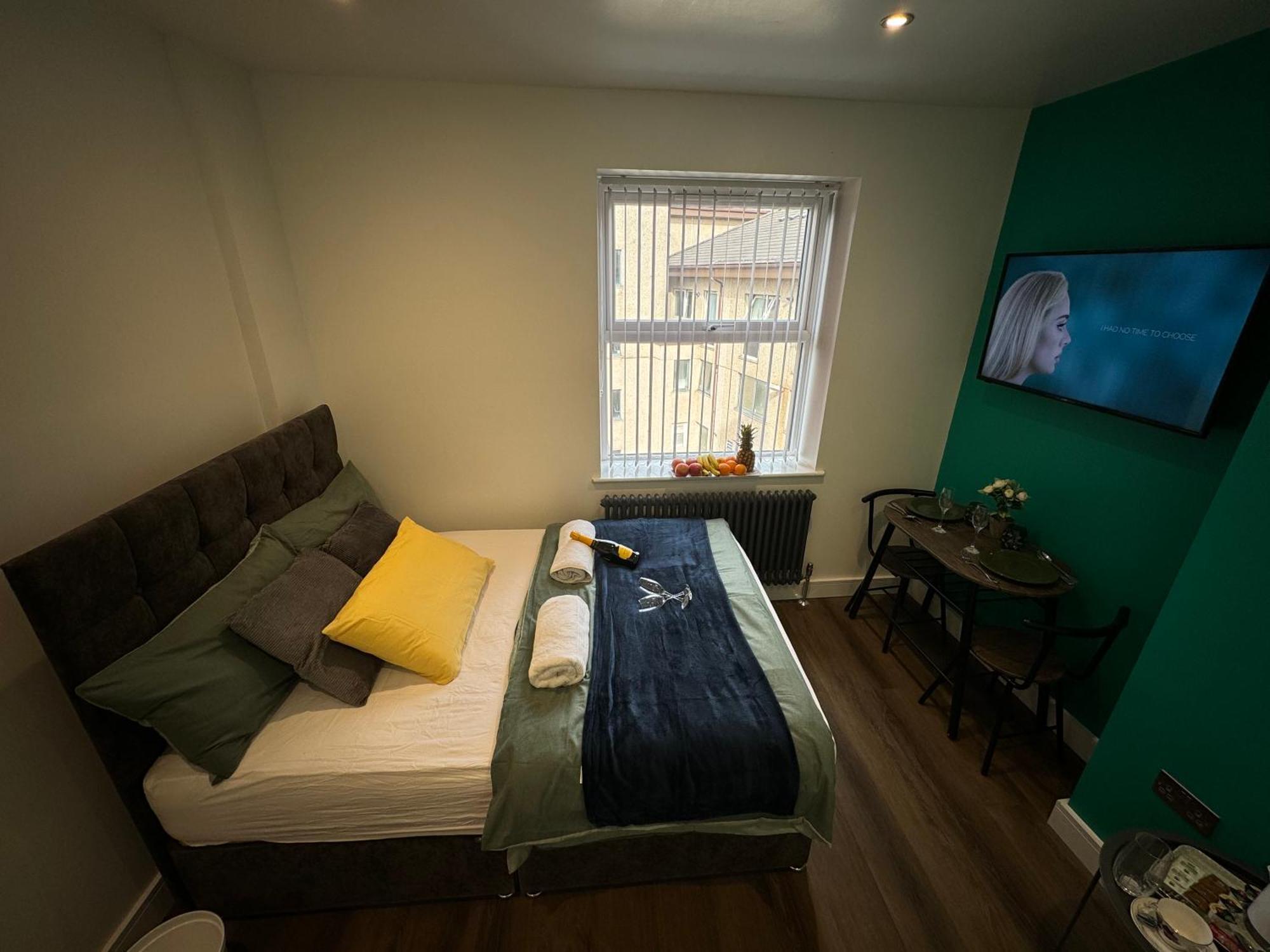Southgate Luxury Apartments Elland Eksteriør bilde