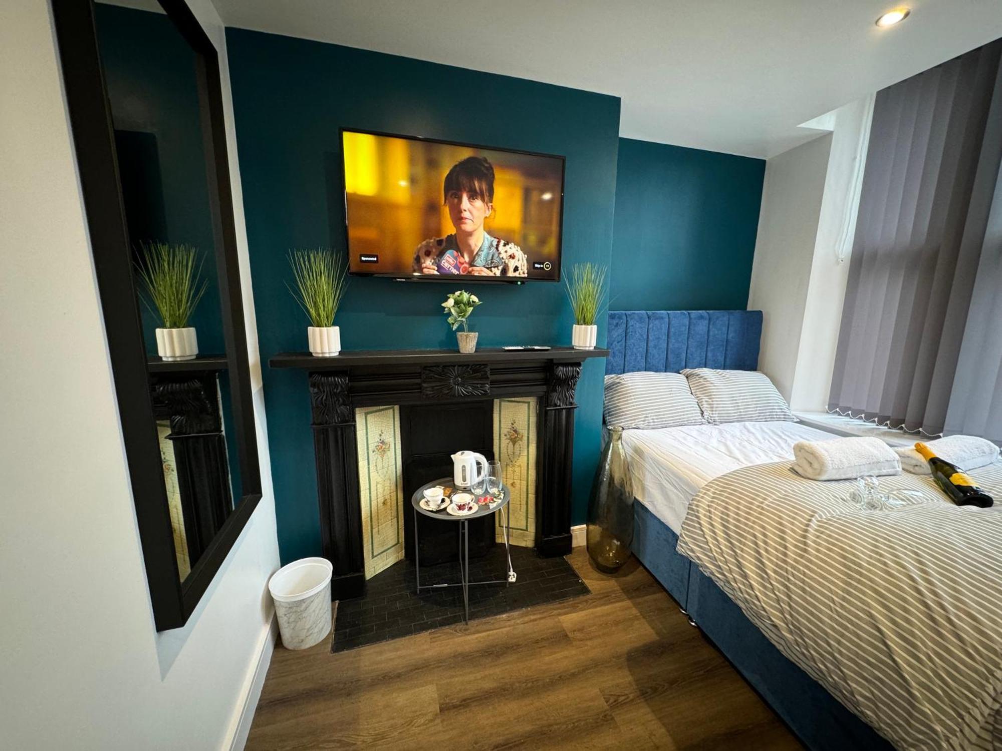 Southgate Luxury Apartments Elland Eksteriør bilde