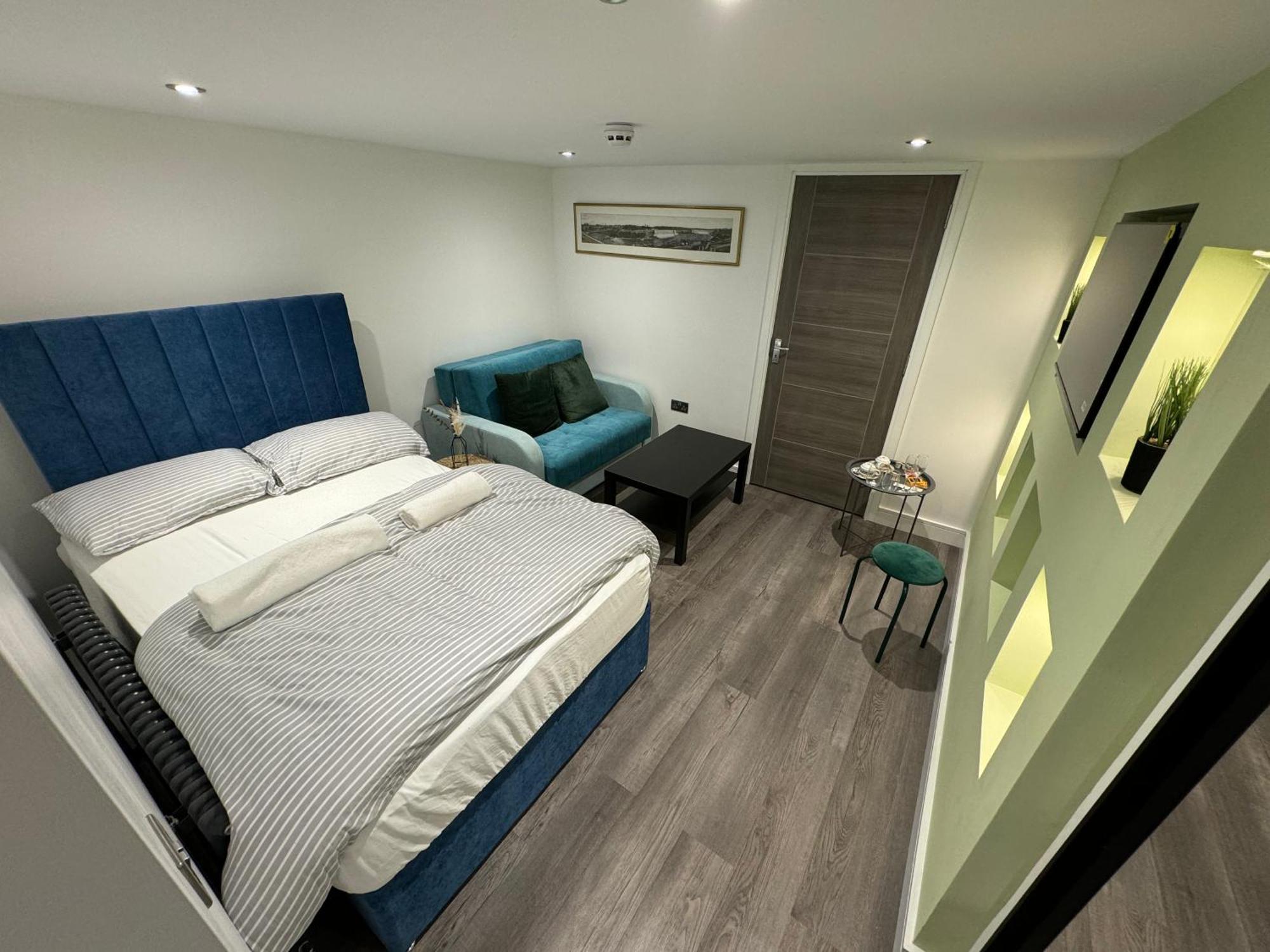 Southgate Luxury Apartments Elland Eksteriør bilde