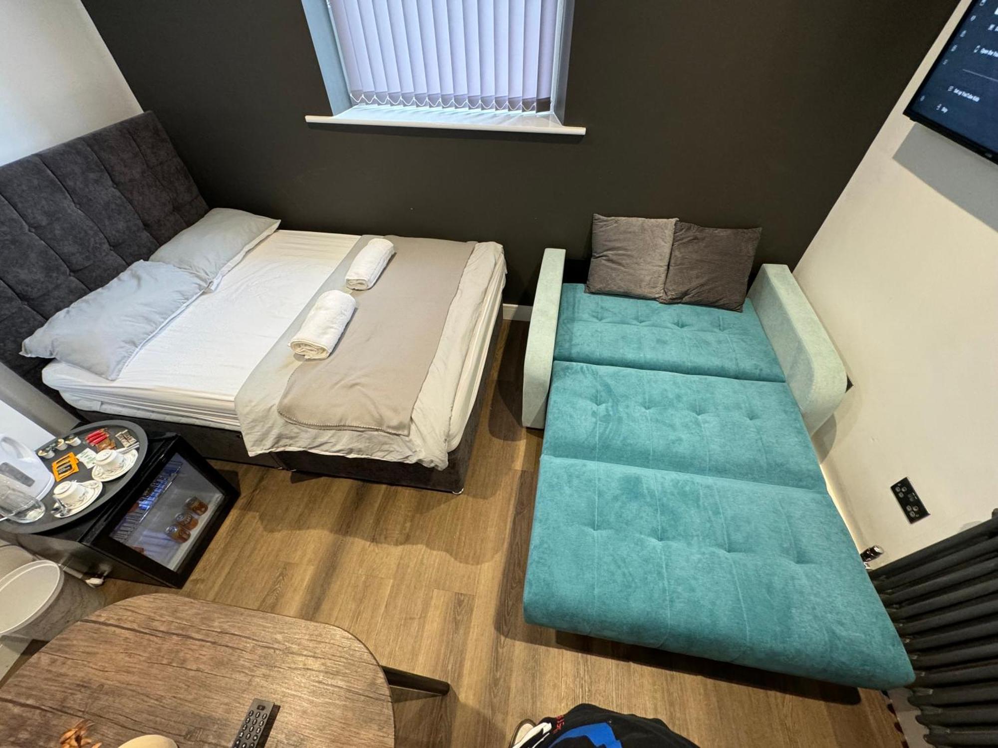 Southgate Luxury Apartments Elland Eksteriør bilde