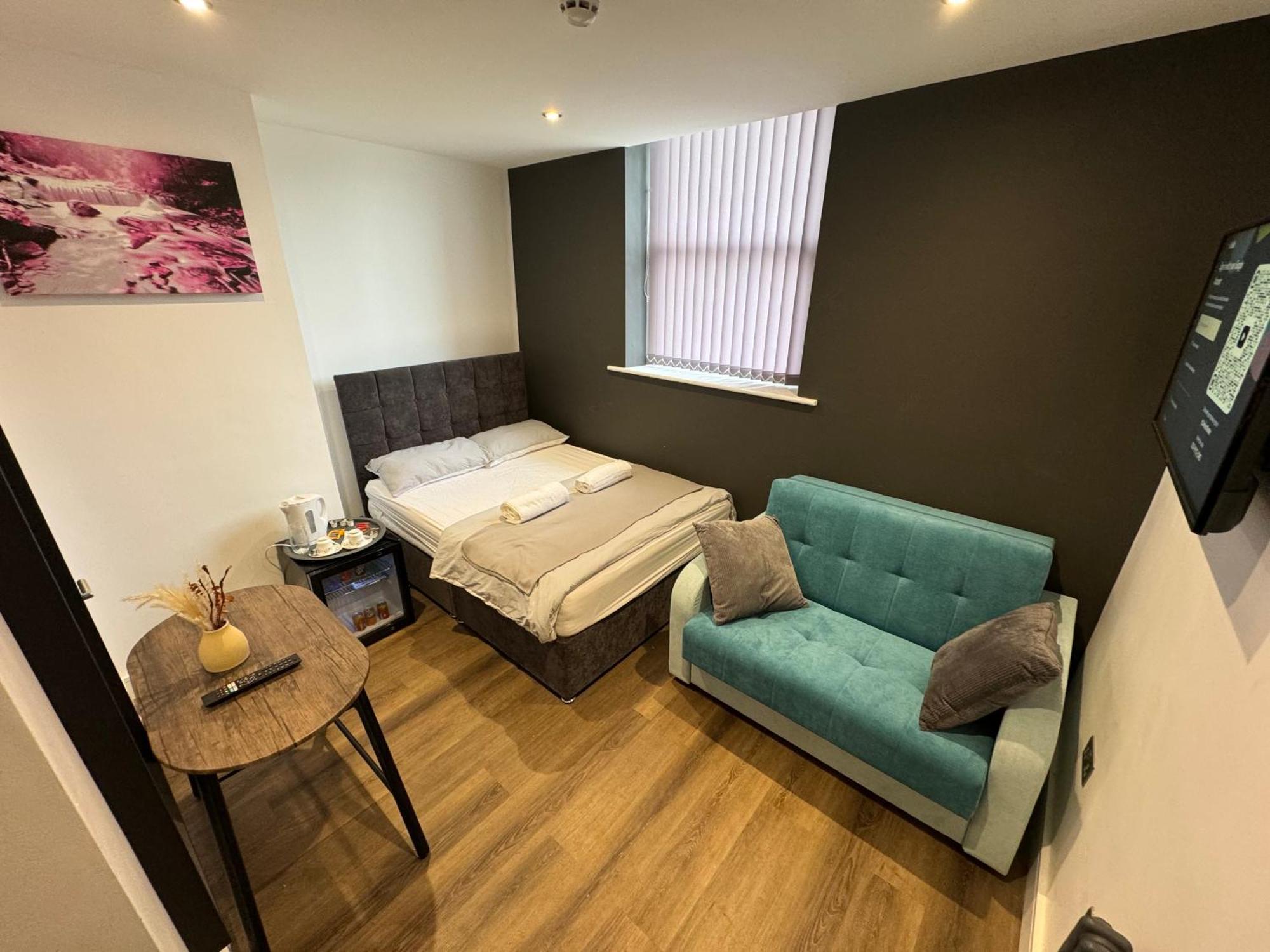 Southgate Luxury Apartments Elland Eksteriør bilde