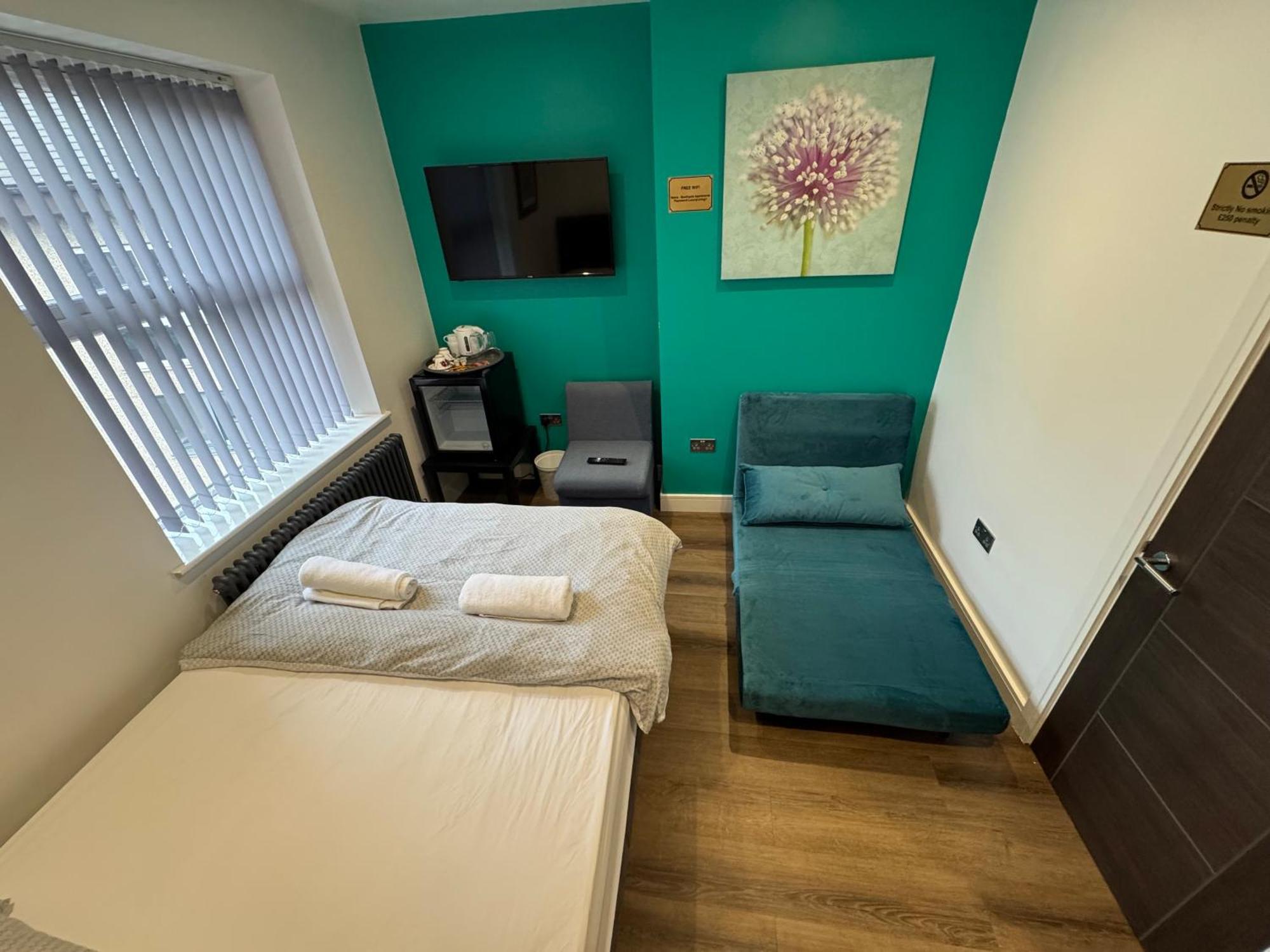 Southgate Luxury Apartments Elland Eksteriør bilde